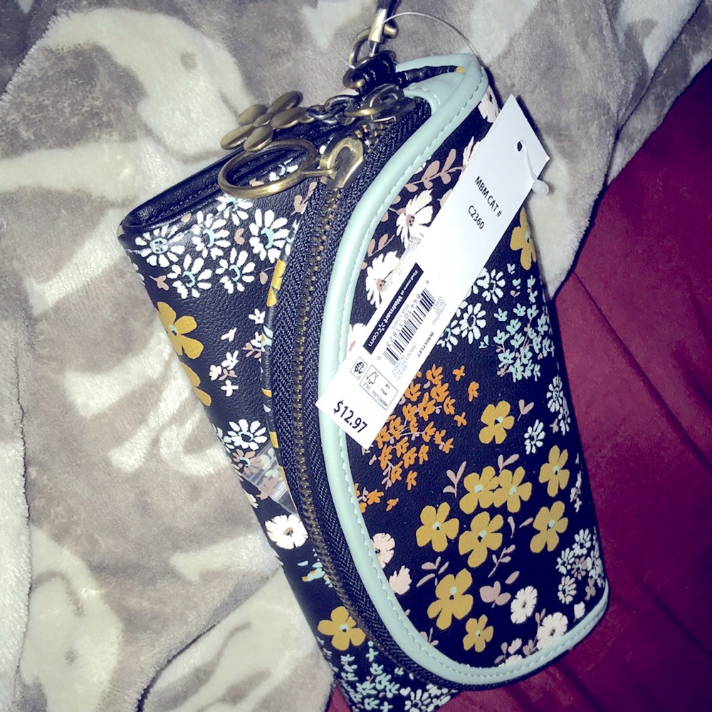 Floral Wallet/Wristlet Card Hldr Blue & NEW! W tag
